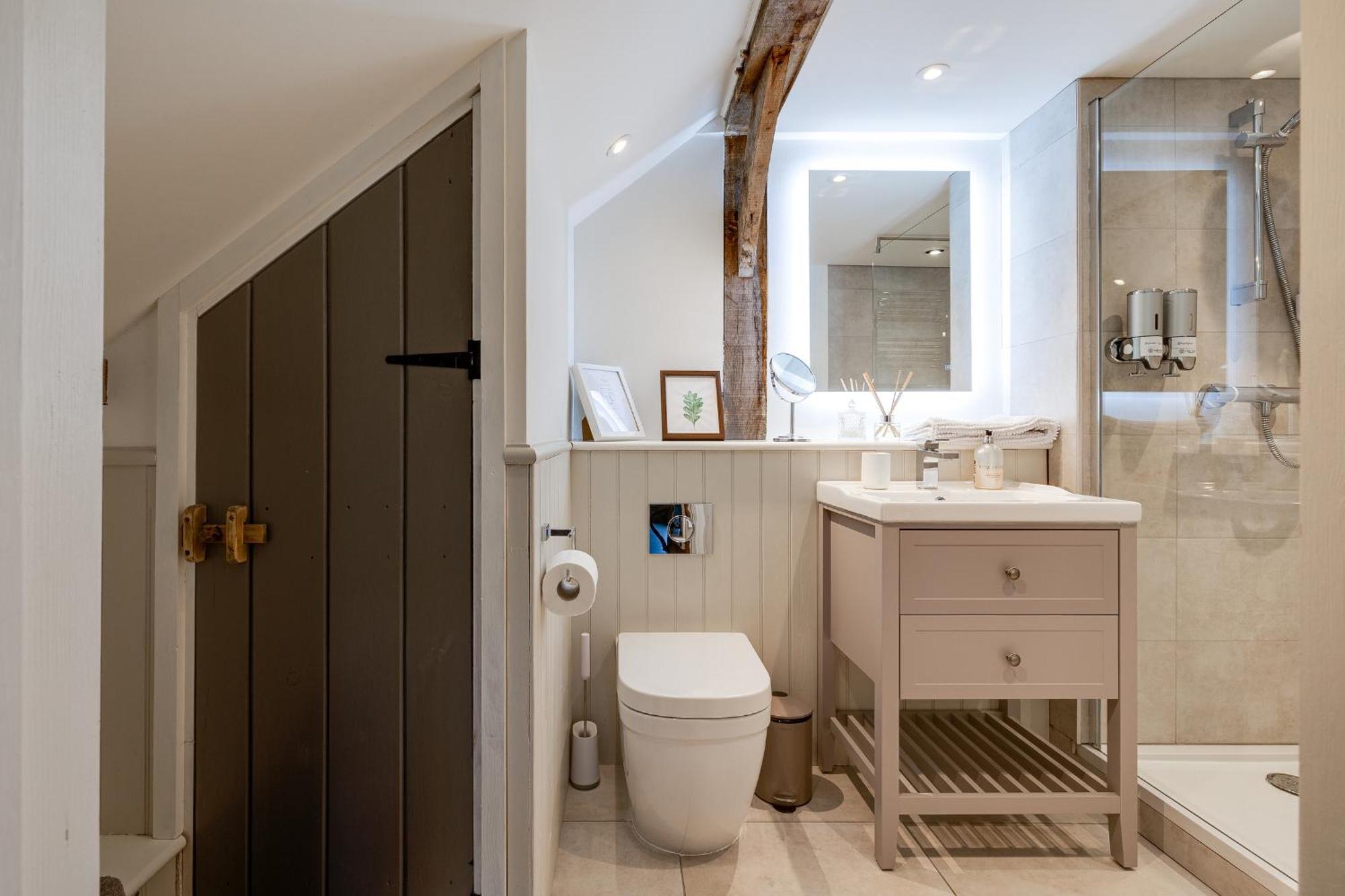 Вилла Oak Tree Hideaway Уитчерч Экстерьер фото