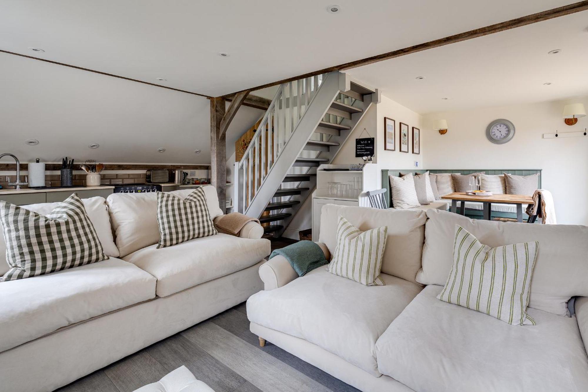 Вилла Oak Tree Hideaway Уитчерч Экстерьер фото