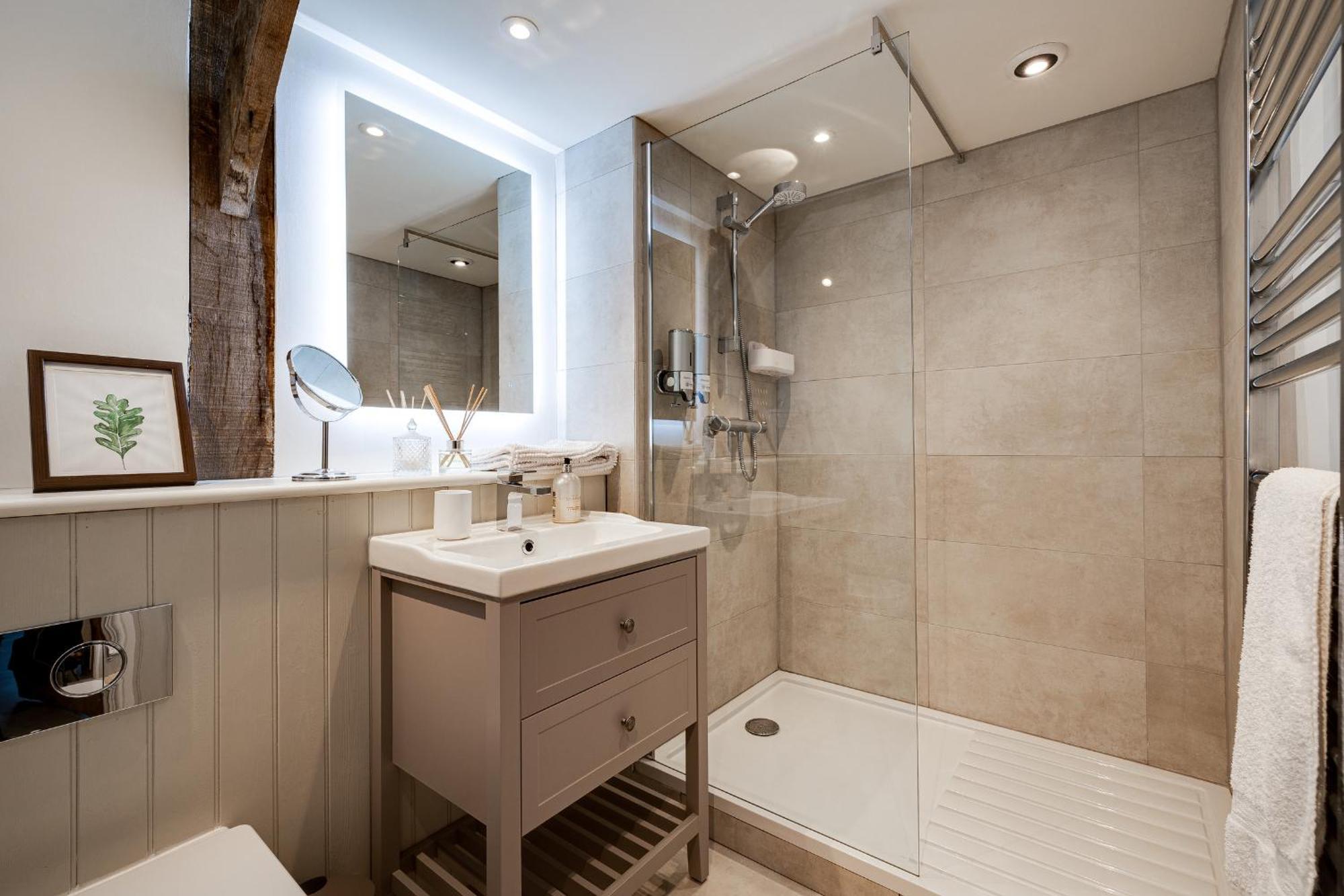 Вилла Oak Tree Hideaway Уитчерч Экстерьер фото